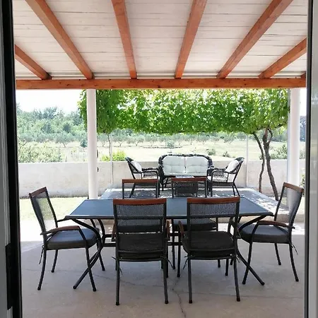 House Tunjarice *